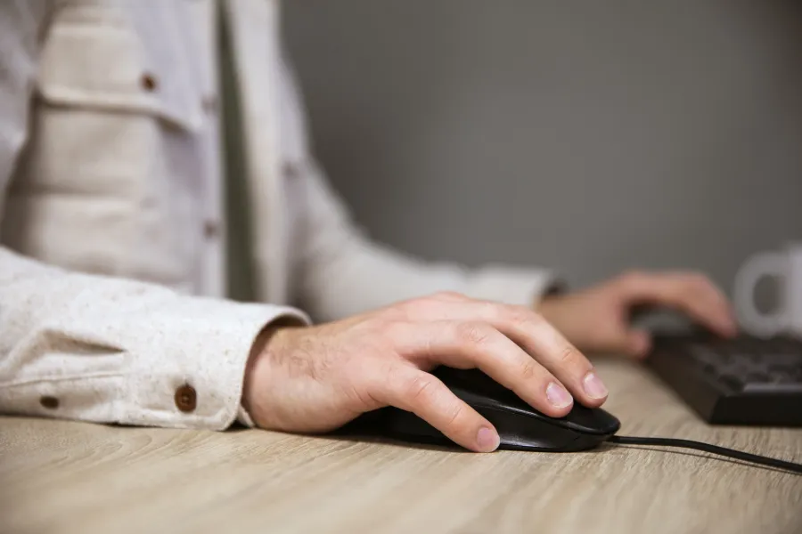 Kantoor persoon met muis