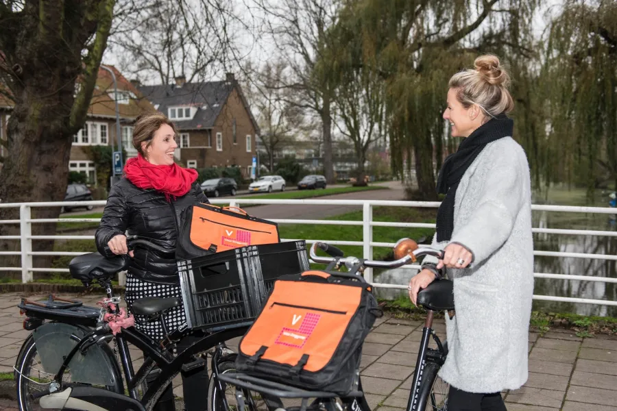 Thuishulp dames op fiets
